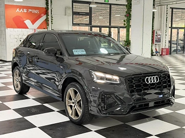 Audi Q2, 2022г., передний привод, робот