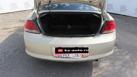 Chrysler Sebring, 2005г., передний привод, автомат