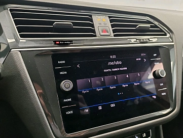 Volkswagen Tiguan, 2020г., передний привод, робот