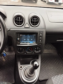 Ford Fiesta, 2004г., передний привод, робот