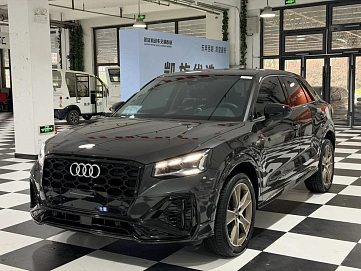 Audi Q2, 2022г., передний привод, робот