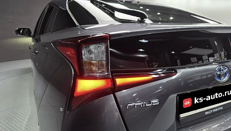 Toyota Prius, 2022г., полный привод, автомат
