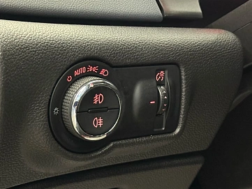 Opel Astra, 2013г., передний привод, автомат