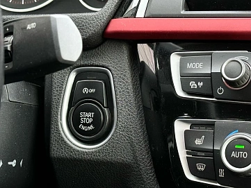 BMW 3 серии, 2018г., задний привод, автомат