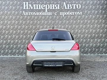 Peugeot 308, 2010г., передний привод, автомат