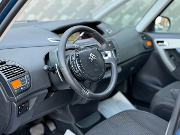 Citroen C4 Picasso, 2010г., передний привод, робот