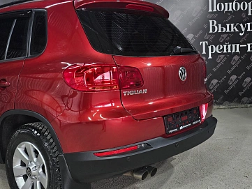 Volkswagen Tiguan, 2012г., передний привод, робот