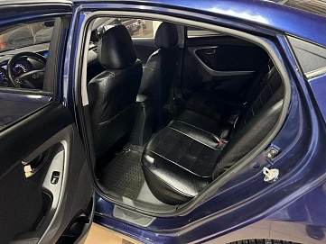Hyundai Elantra, 2012г., передний привод, автомат