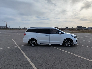 Kia Carnival, 2019г., передний привод, автомат