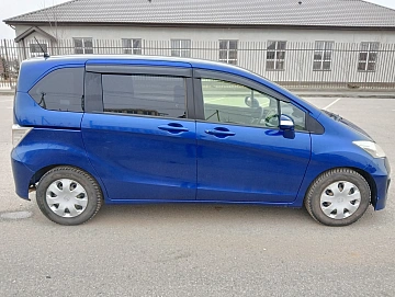 Honda Freed, 2014г., передний привод, вариатор