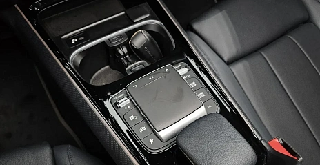 Mercedes-Benz GLB, 2021г., полный привод, робот