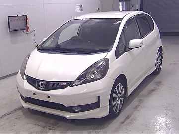 Honda Fit, 2013г., передний привод, вариатор
