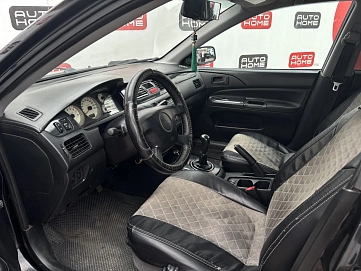 Mitsubishi Lancer, 2004г., передний привод, механика