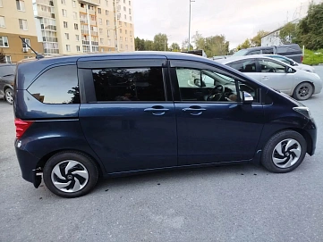 Honda Freed, 2011г., передний привод, вариатор