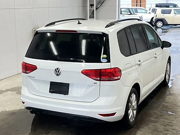 Volkswagen Touran, 2016г., передний привод, робот