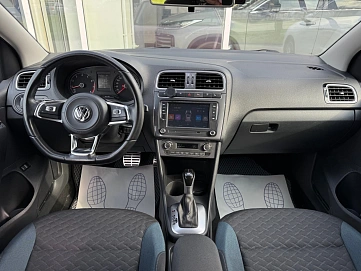 Volkswagen Polo, 2019г., передний привод, автомат