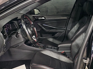 Volkswagen Jetta, 2019г., передний привод, робот