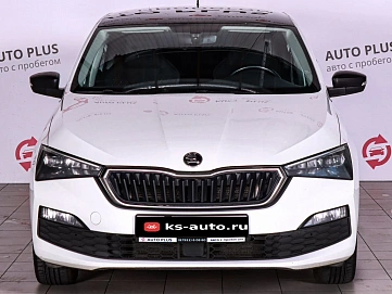 Skoda Rapid, 2021г., передний привод, робот
