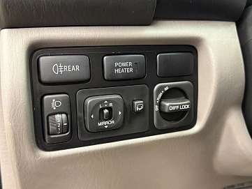 Toyota Land Cruiser, 2006г., полный привод, механика