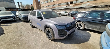 Volkswagen Teramont, 2026г, полный привод, робот