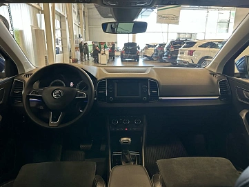 Skoda Karoq, 2020г., передний привод, автомат