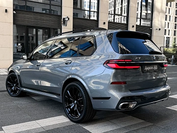 BMW X7, 2022г., полный привод, автомат