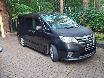 Nissan Serena, 2011г, передний привод, вариатор