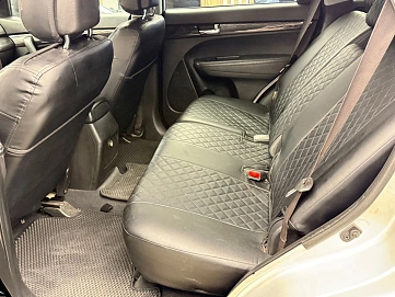 Kia Sorento, 2010г., передний привод, автомат