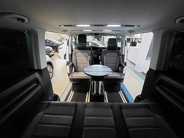Volkswagen Multivan, 2022г., передний привод, робот
