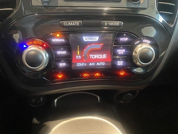 Nissan Juke, 2011г., передний привод, вариатор