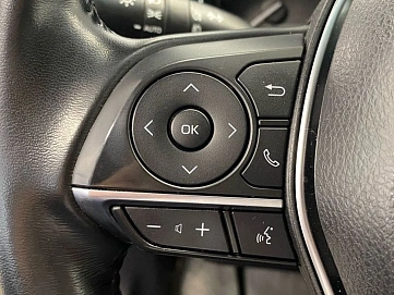 Toyota Camry, 2018г., передний привод, автомат