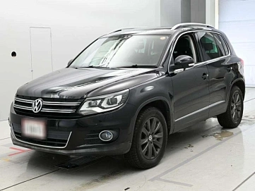 Volkswagen Tiguan, 2012г, передний привод, робот