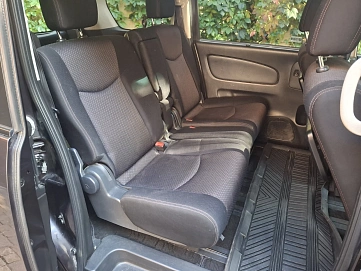 Nissan Serena, 2011г., передний привод, вариатор