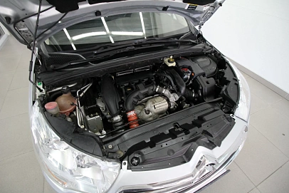 Citroen C4, 2015г., передний привод, автомат
