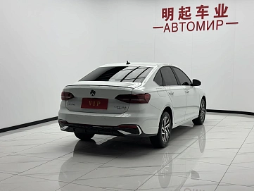 Volkswagen Lavida, 2023г., передний привод, робот