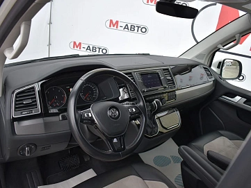 Volkswagen Multivan, 2019г., передний привод, робот