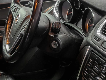 Opel Mokka, 2012г., полный привод, автомат