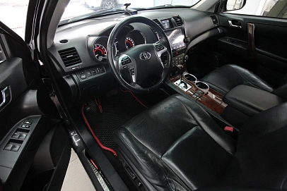 Toyota Highlander, 2011г., полный привод, автомат