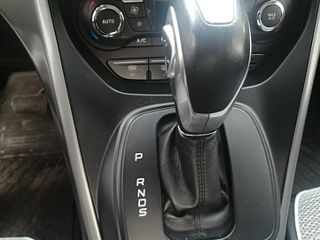 Ford Kuga, 2014г., передний привод, автомат