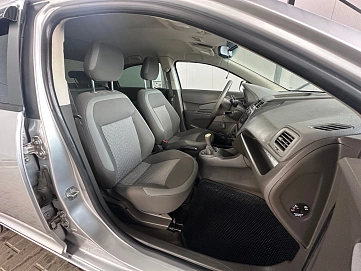 Chevrolet Cobalt, 2013г., передний привод, механика