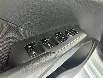 Hyundai Solaris, 2017г., передний привод, автомат