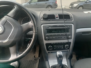 Skoda Octavia, 2012г., передний привод, механика