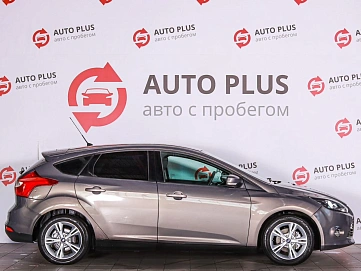 Ford Focus, 2012г., передний привод, робот
