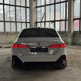 BMW 5 серии, 2025г, полный привод, автомат