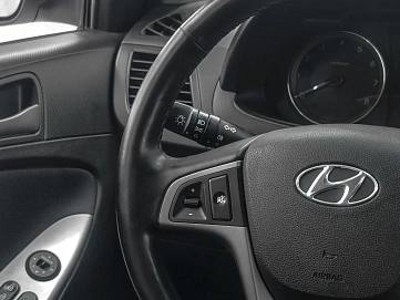 Hyundai Solaris, 2015г., передний привод, автомат