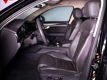 Volkswagen Touareg, 2018г., полный привод, автомат