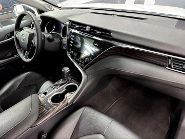 Toyota Camry, 2020г., передний привод, автомат