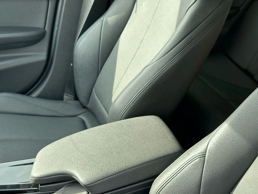 BMW 3 серии, 2018г., задний привод, автомат