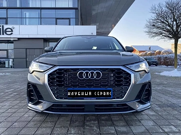 Audi Q3, 2022г., передний привод, робот
