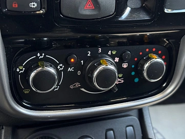Renault Duster, 2015г., полный привод, механика